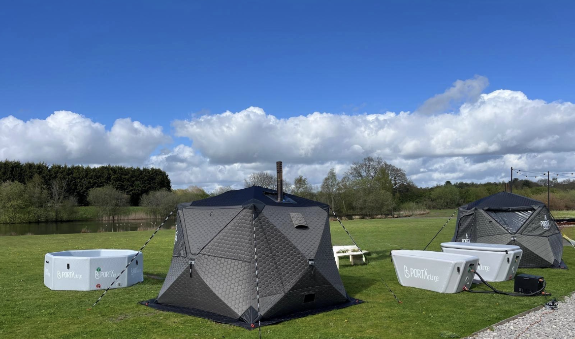 SMÜG KABIN XL sauna set up at an event location
